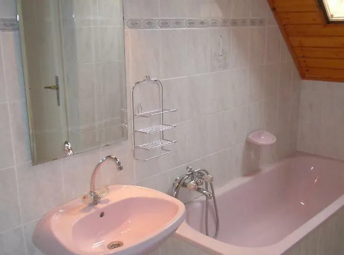 Kondor Vendeghaz 게스트하우스